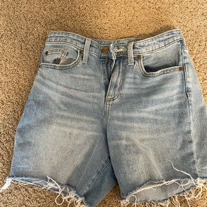 Universal Thread Boyfriend Jean shorts